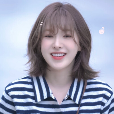 生日福利预计在月末产出，大家有什么想要的吗？准备了24组图（目前，可能还会再修~）