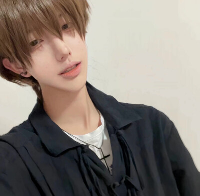 (๑>ᴗ<๑)