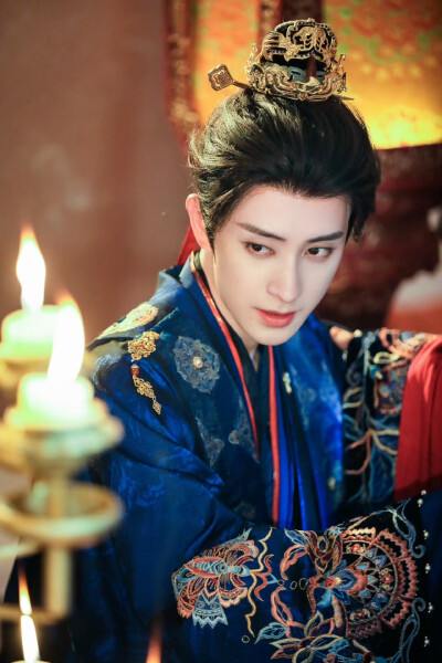 敖瑞鹏头像壁纸