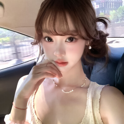 “不求情意绵绵，但求天长地久.”
：女头