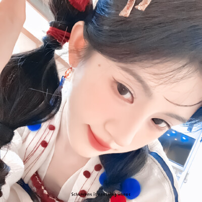 鞠婧祎