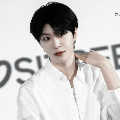 范丞丞
cr. Fantasticbaby丨范丞丞
