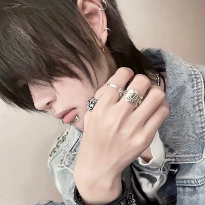 (๑>ᴗ<๑)