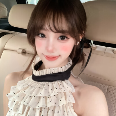 “Love me little and love me long.”
：女头