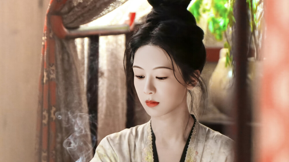 《锦绣芳华》何惟芳（杨紫饰）