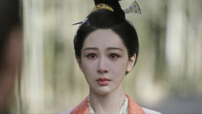 《锦绣芳华》何惟芳（杨紫饰）