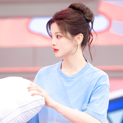 杨超越