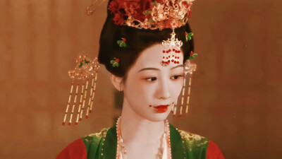 《锦绣芳华》何惟芳（杨紫饰）