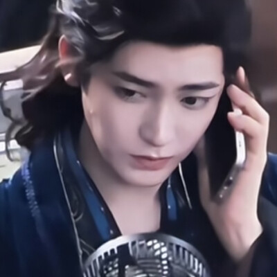 你不是古代人吗？怎么有手机