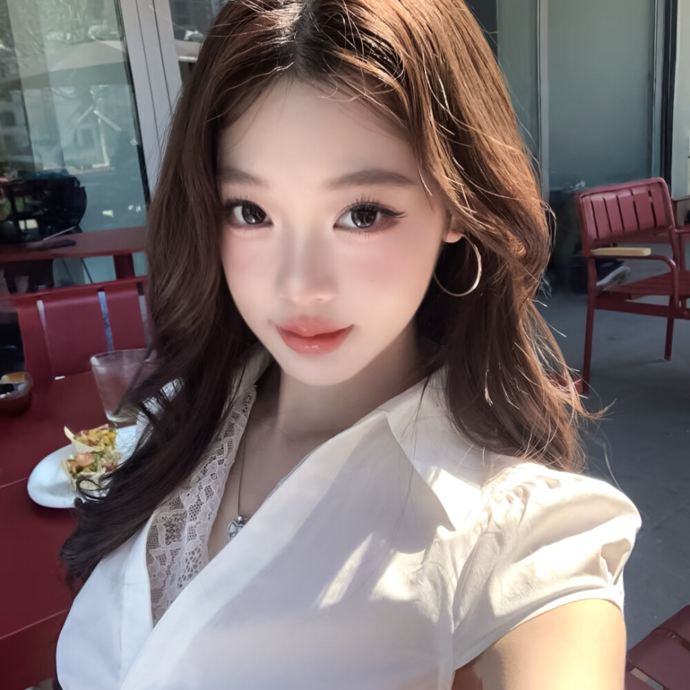 “Every time I see you, I fall in love all over again.”
：女头