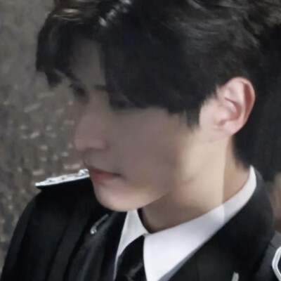 替我闺蜜康振＝振