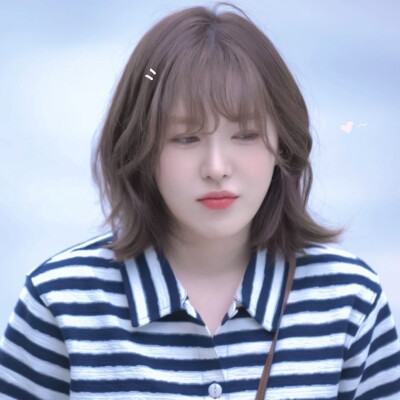 生日福利预计在月末产出，大家有什么想要的吗？准备了24组图（目前，可能还会再修~）