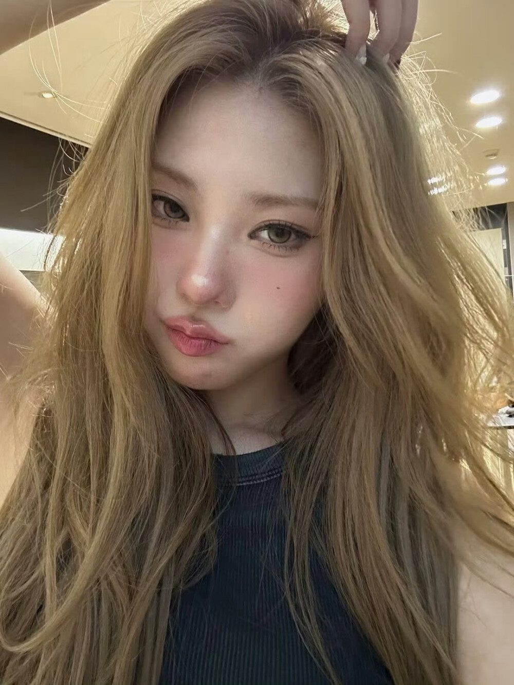 purple kiss chaein李採映