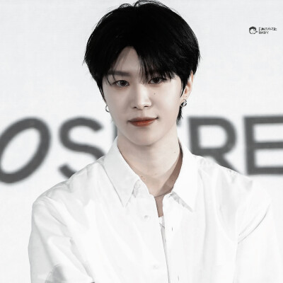 范丞丞
cr. Fantasticbaby丨范丞丞
