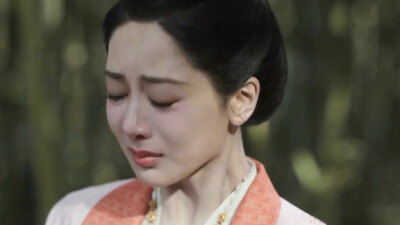 《锦绣芳华》何惟芳（杨紫饰）
