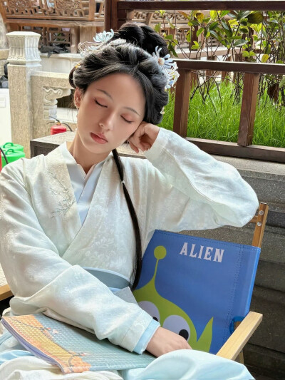 周也