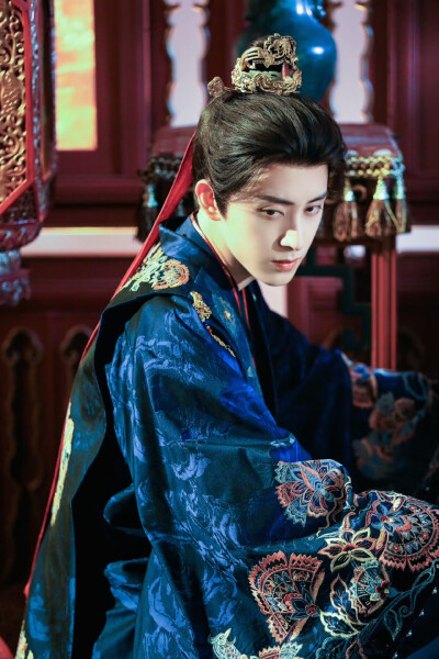 敖瑞鹏头像壁纸