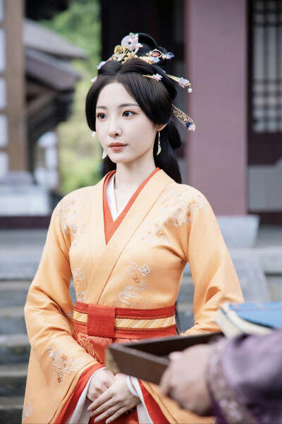 嫡媳 谢容瑛