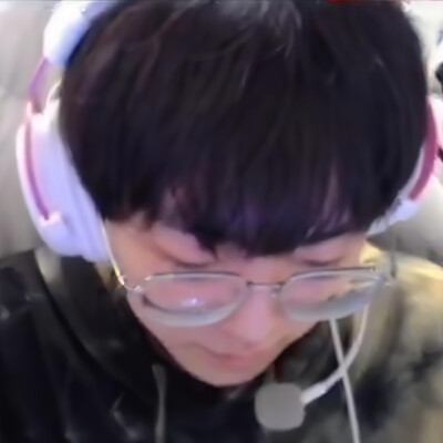 这只狗狗