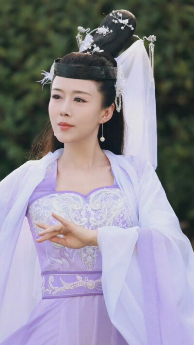 颜丹晨