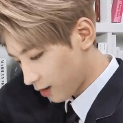 全圆佑