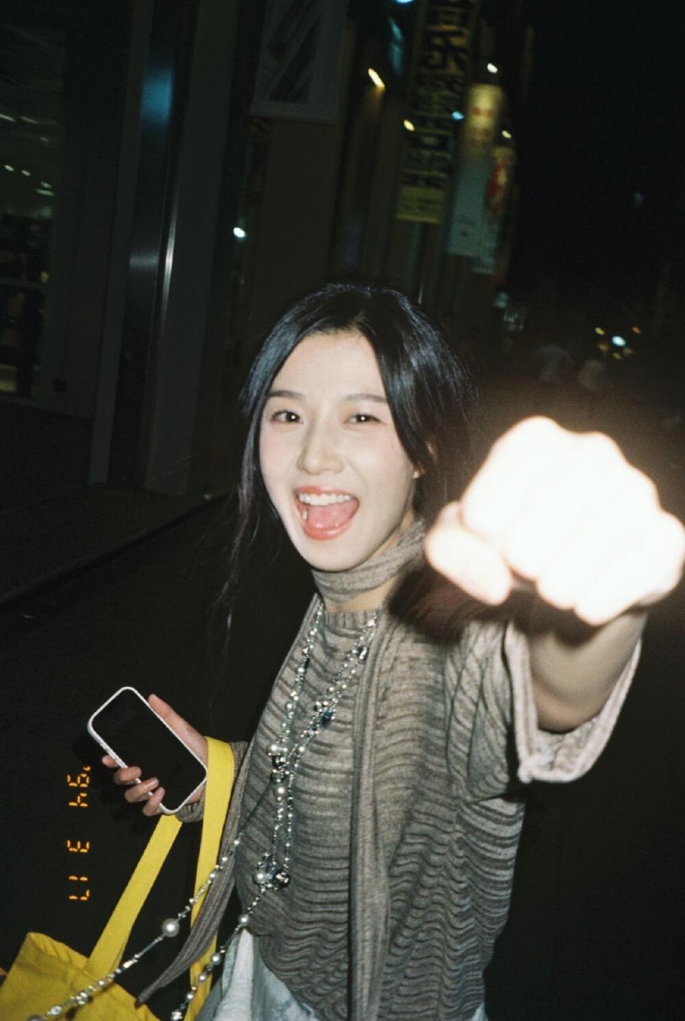 卢昱晓头像壁纸