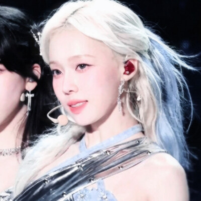 Butterfly in blue valley & "兰谷幽蝶永不停歇的协奏曲"