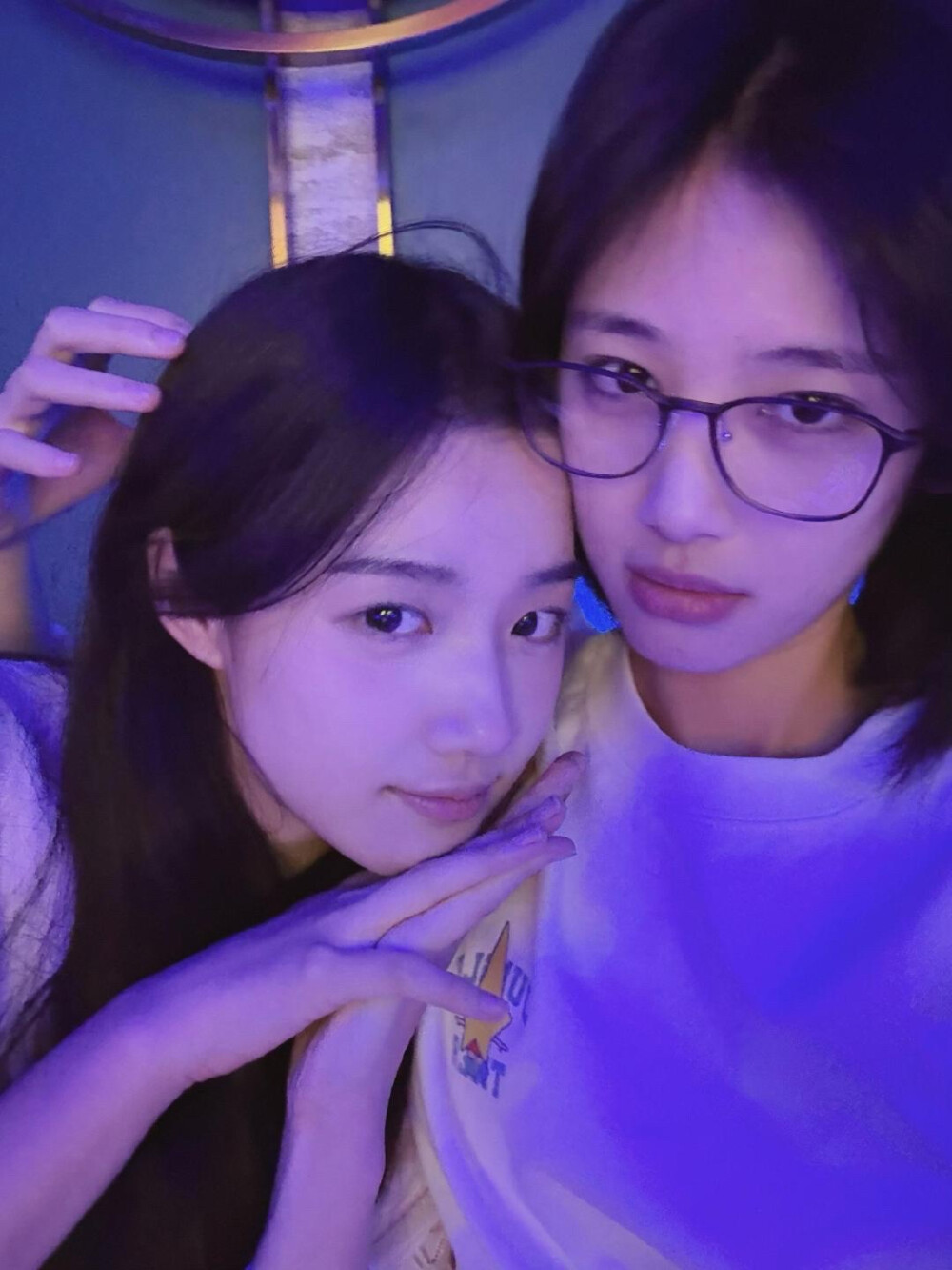 卢昱晓头像壁纸