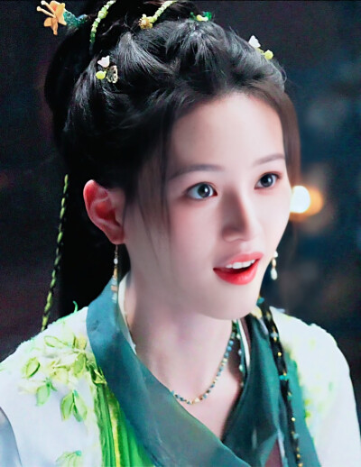 沈羽洁/凝儿