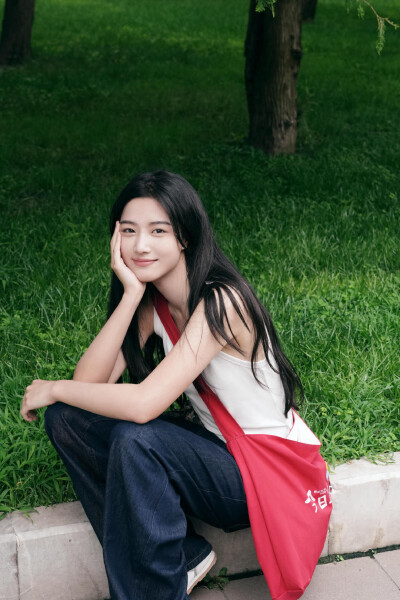 卢昱晓头像壁纸