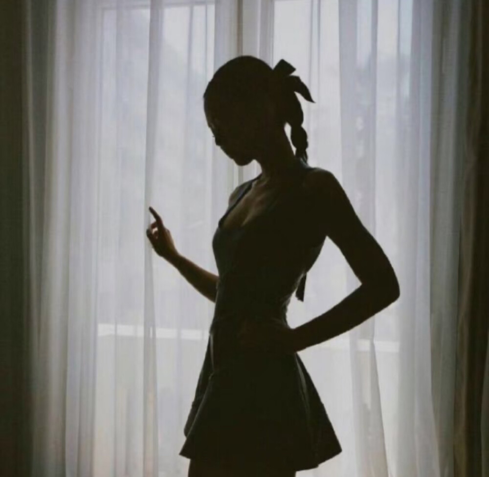 甄妮