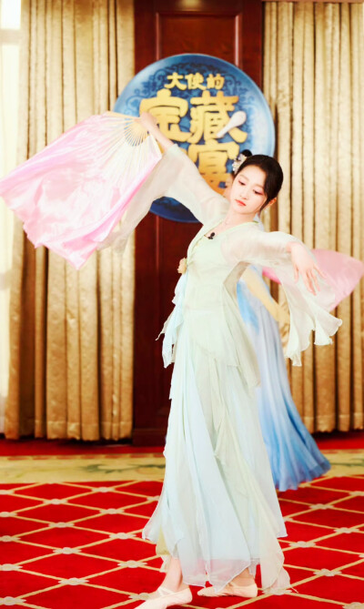 关晓彤