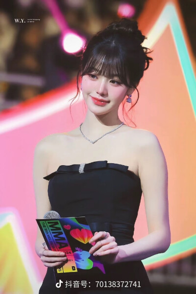 张元英