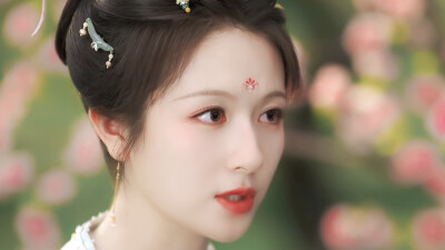 《朝雪录》秦莞（李兰迪饰）