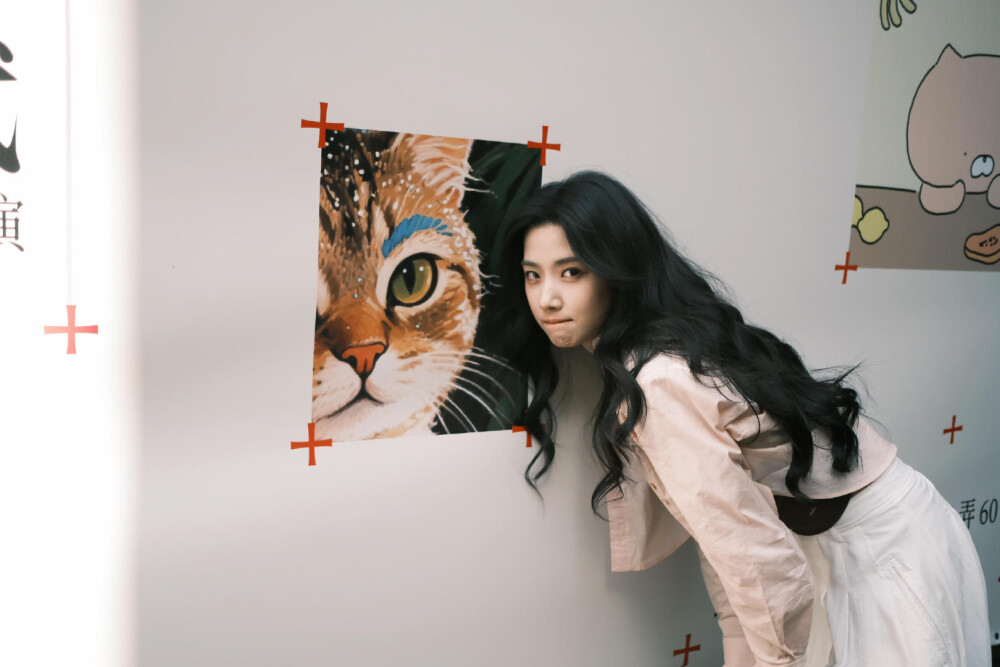 卢昱晓头像壁纸