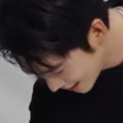 黑衣人吧大概是