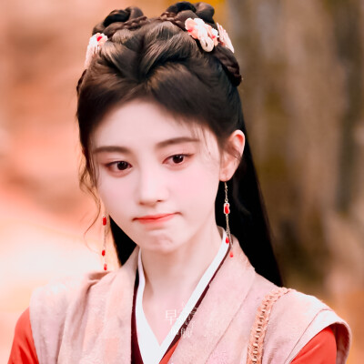 鞠婧祎