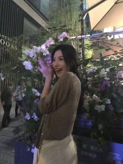 卢昱晓头像壁纸