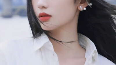 女主