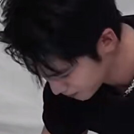 黑衣人吧大概是