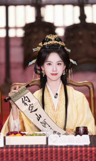 陈都灵