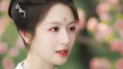 《朝雪录》秦莞（李兰迪饰）