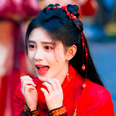 鞠婧祎