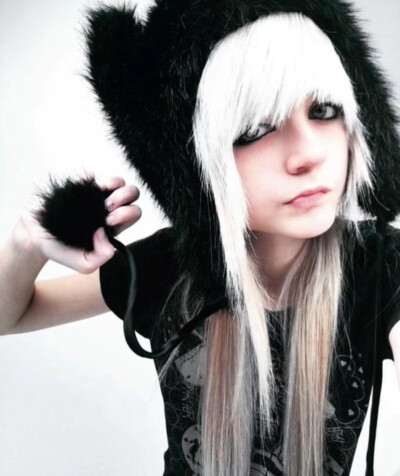 emo girl♡scene girl