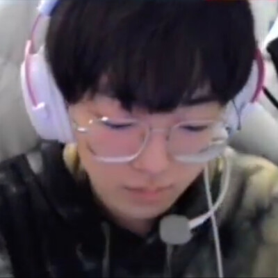 这只狗狗