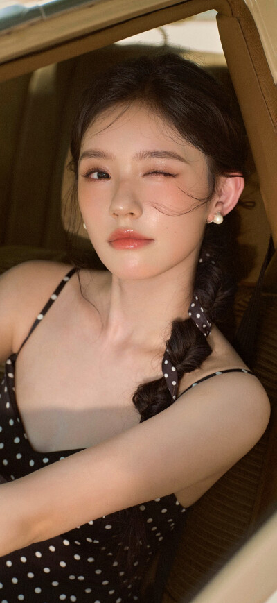 林允