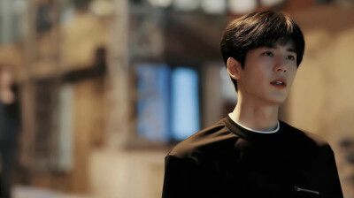 《樱桃琥珀》蒋峤西（张凌赫饰）