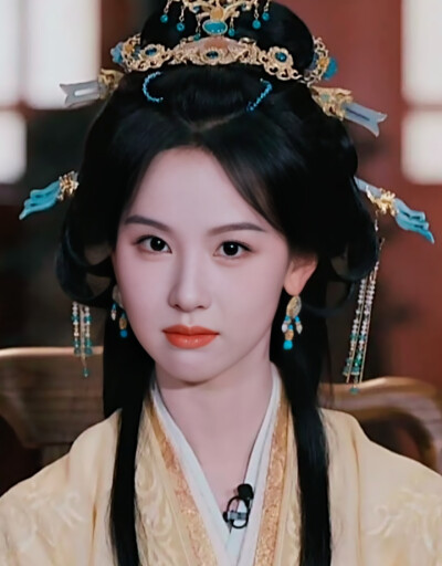 陈都灵