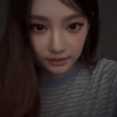咬你脸颊肉