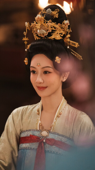 锦绣芳华 何惟芳 杨紫